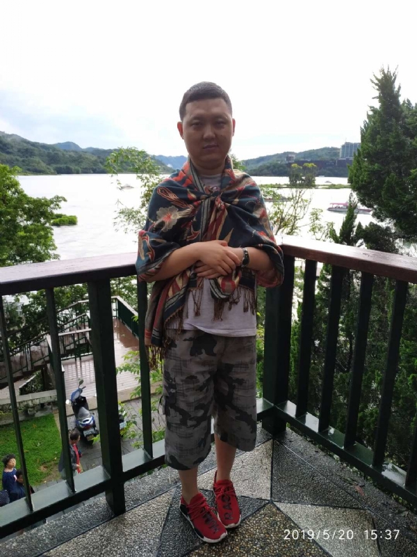 爱情里的俩个人的第一张照片--长乐交友网
