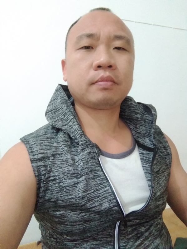 whm的第二张照片--长乐交友网
