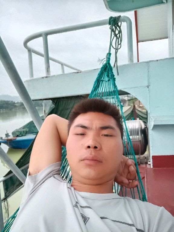 小哥哥的第一张照片--长乐交友网