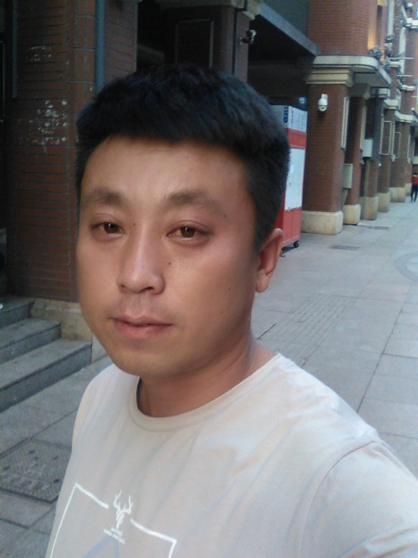 冰冷的心的第一张照片--长乐交友网