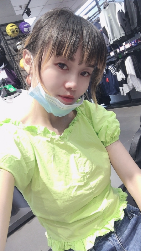 婀娜袅袅的第一张照片--长乐交友网