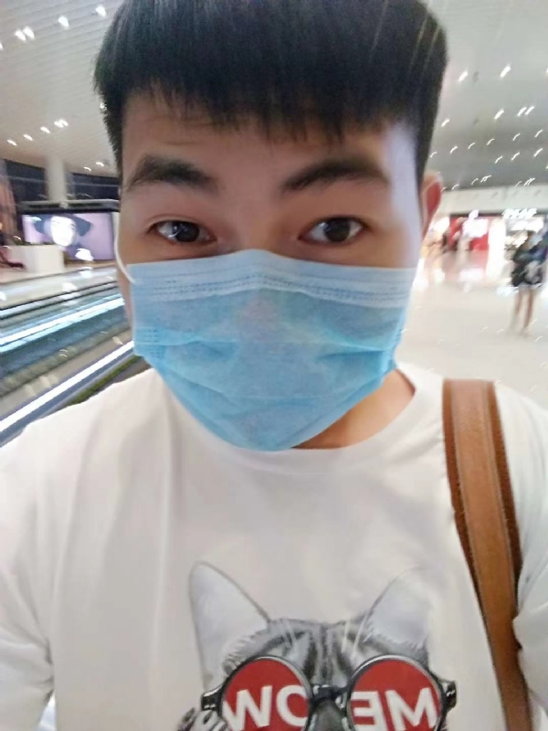 咔咔一顿的第一张照片--长乐交友网