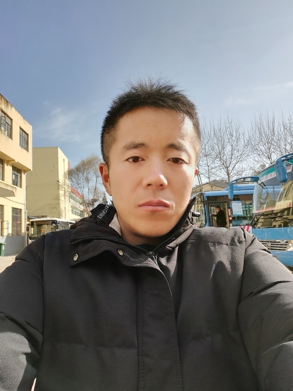 孤独的云的第一张照片--长乐交友网