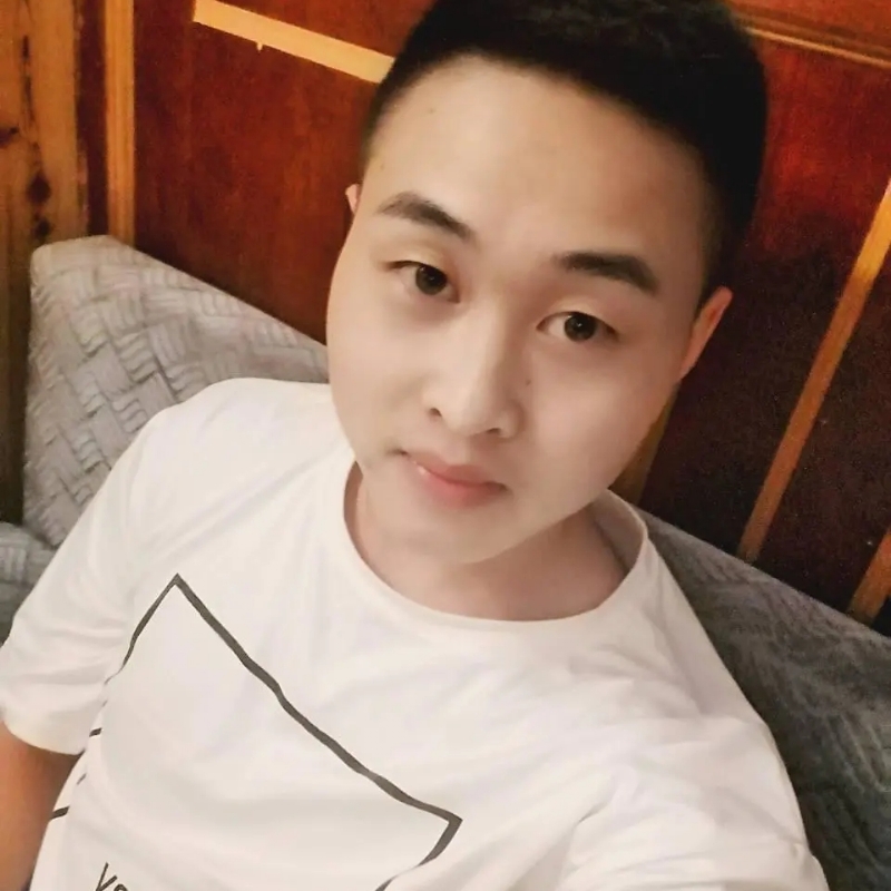 娃娃脸小爸爸的第二张照片--长乐交友网