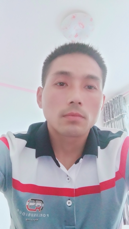染红尘世的第一张照片--长乐交友网