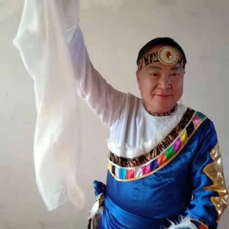 走在冷风中的第一张照片--长乐交友网