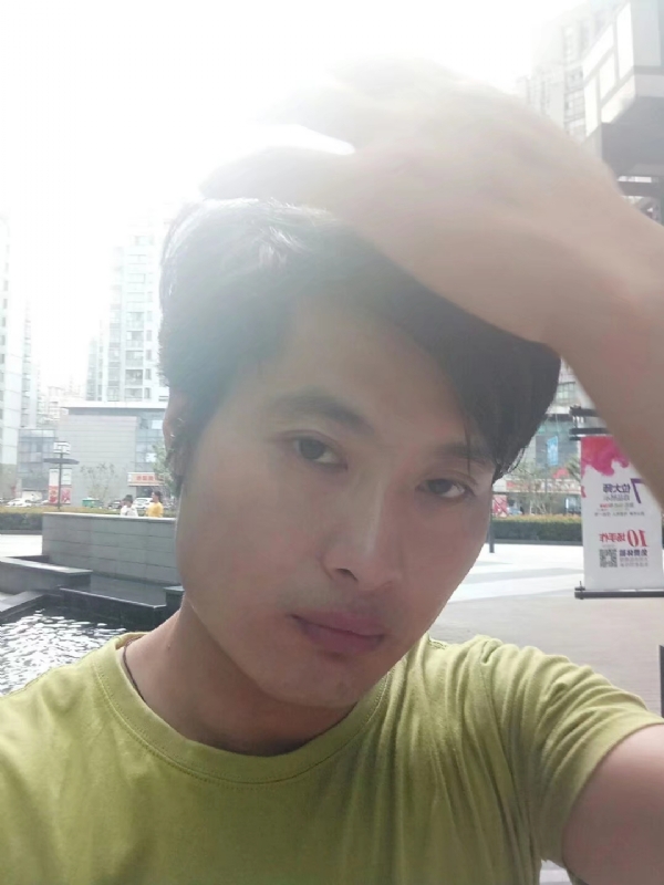 钢铁侠的第一张照片--长乐交友网