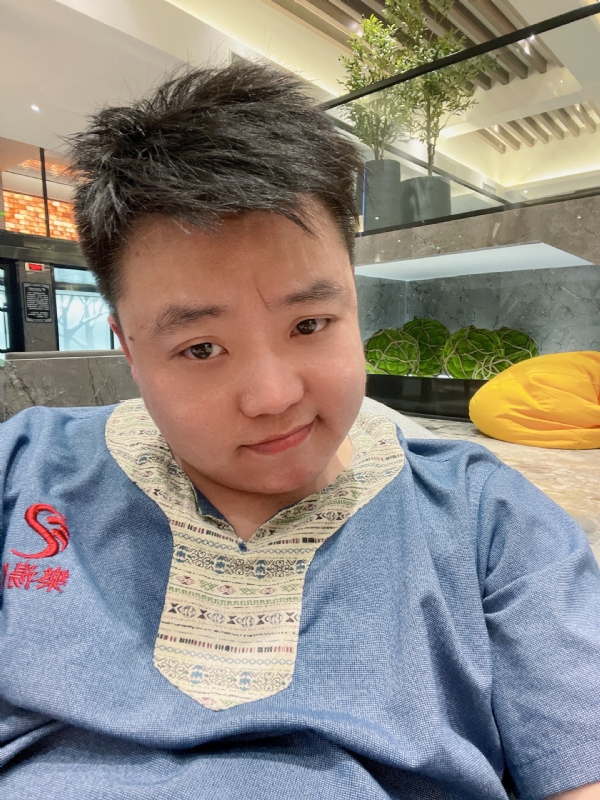 小恶魔的第一张照片--长乐交友网