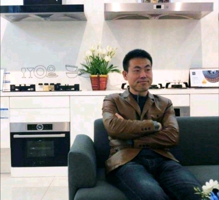 奋斗的执着的第一张照片--长乐交友网