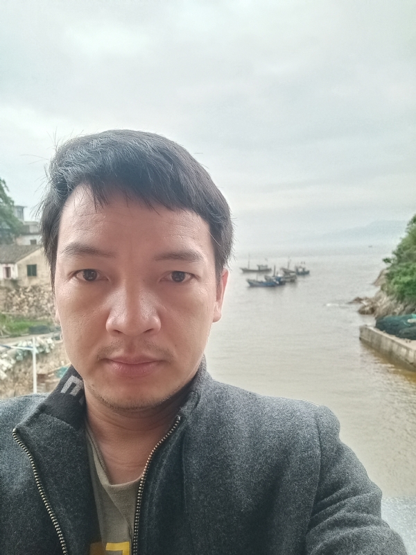 啊亮的第一张照片--长乐交友网