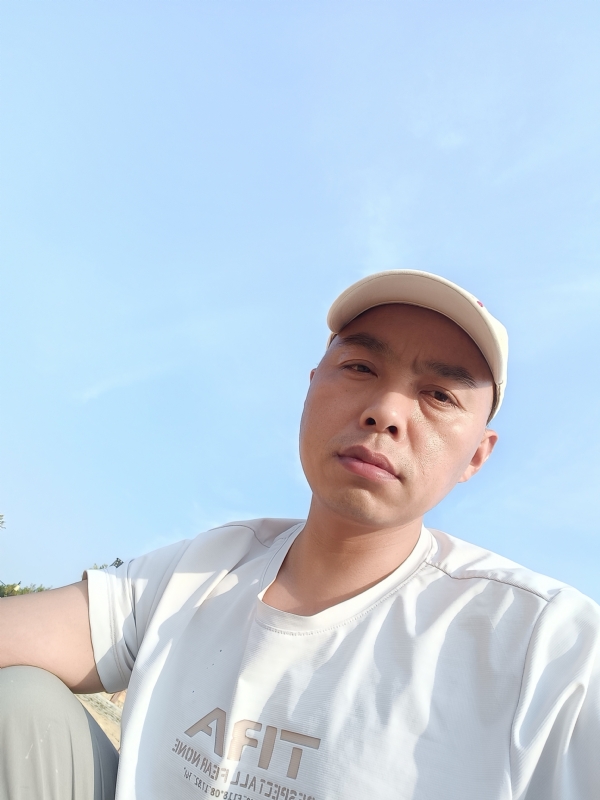 哥哥的第一张照片--长乐交友网