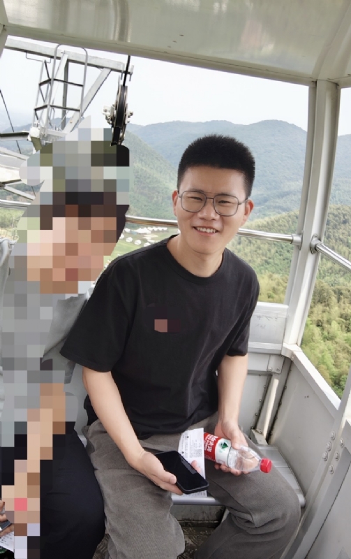 奔奔笨笨的第三张照片--长乐交友网